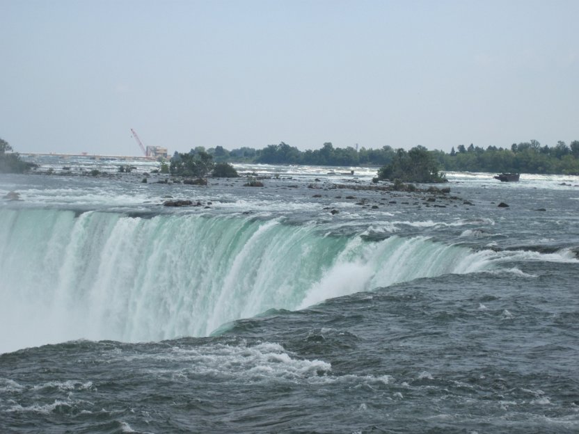 160-Niagara Scow in right background-wrecked in 1918.jpg